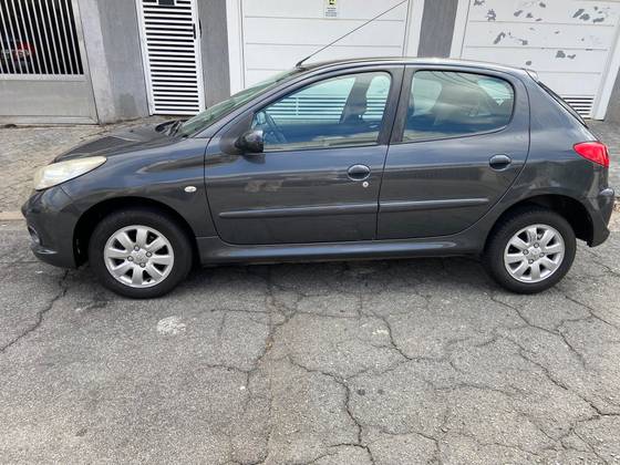 PEUGEOT 207 1.4 XR SW 8V FLEX 4P MANUAL PEUGEOT 207 1.4 XR SW 8V FLEX 4P MANUAL
